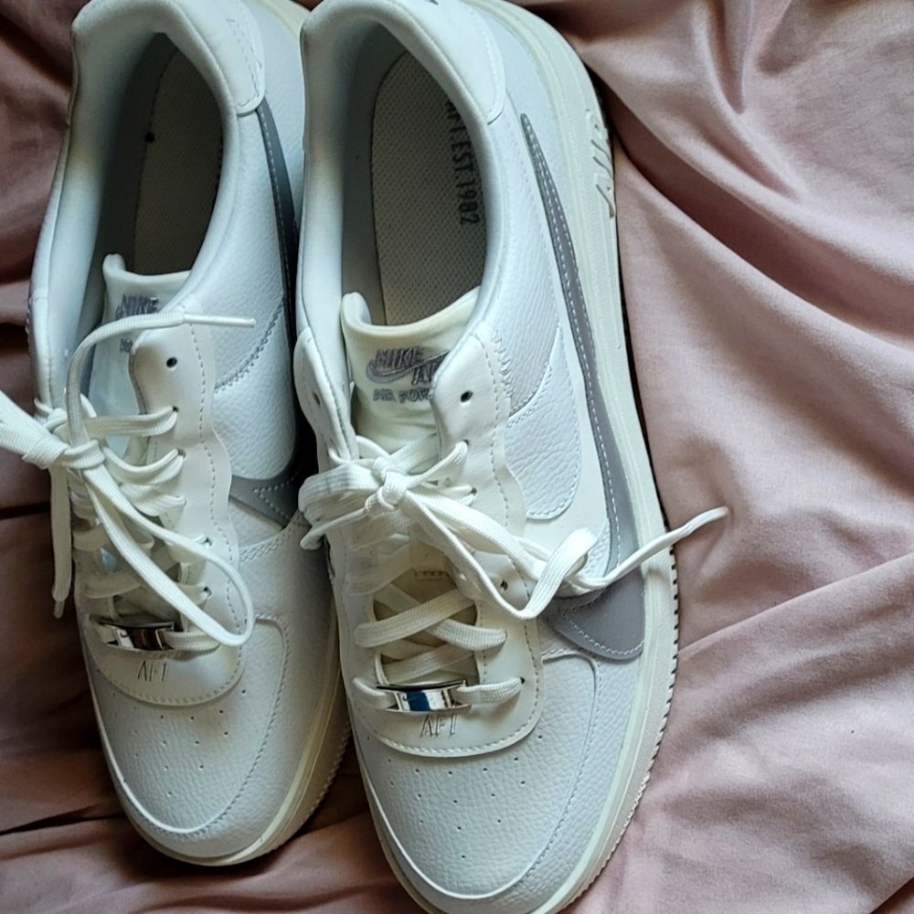 Air Force 1 Platforms
